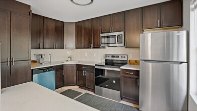 2310 Colts Neck Rd in Reston, VA - Building Photo - Building Photo
