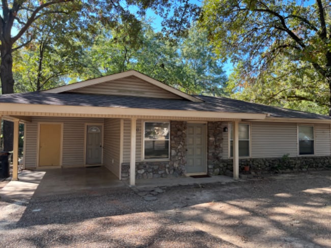 property at 10 Northhaven Pl