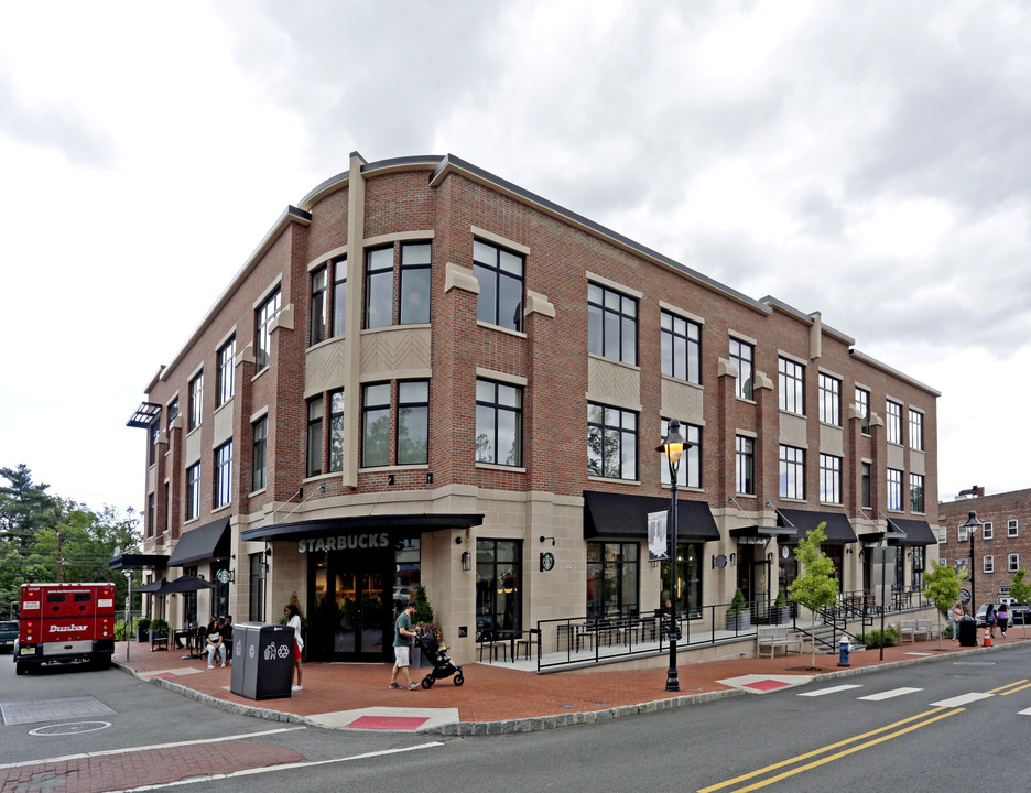 Clarus Maplewood in Maplewood, NJ - Foto de edificio