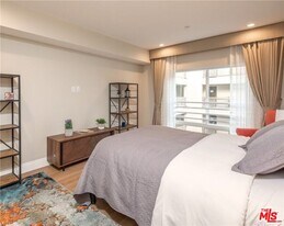 2939 Leeward Ave in Los Angeles, CA - Building Photo