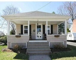 96 Pavilion Ave in Rumford, RI - Building Photo