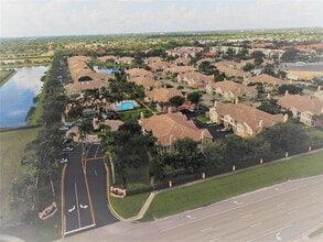 306 Belmont Ln in North Lauderdale, FL - Building Photo - Building Photo