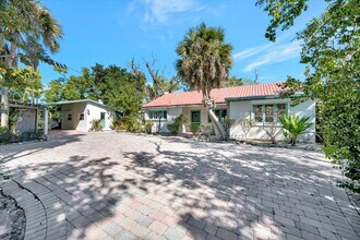 4237 Higel Ave in Siesta Key, FL - Building Photo - Building Photo