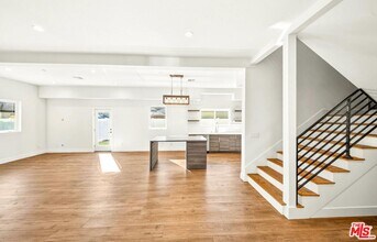 5641 Riverton Ave in Los Angeles, CA - Building Photo - Building Photo