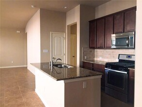 5621 Porano Cir in Round Rock, TX - Building Photo - Building Photo