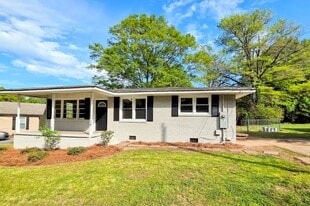 14 Stephanie Dr in Pelzer, SC - Building Photo