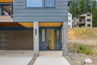 406 W 6th St in Cle Elum, WA - Building Photo - Building Photo