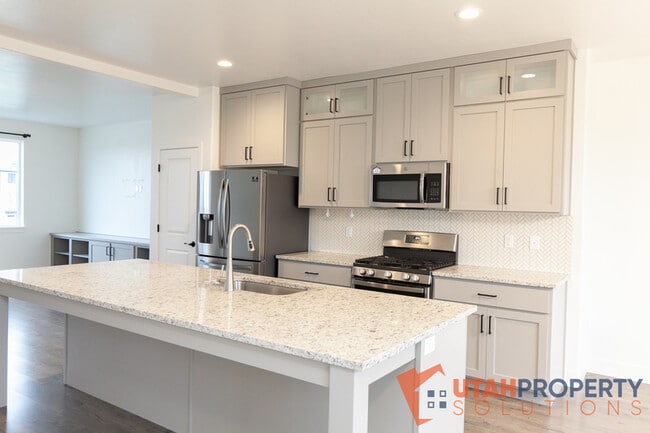 468 S 700 W in American Fork, UT - Foto de edificio - Building Photo