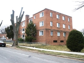 2826 Hartford St SE in Washington, DC - Building Photo