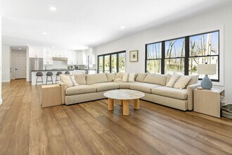 1745 Stars Rd in East Marion, NY - Building Photo - Building Photo