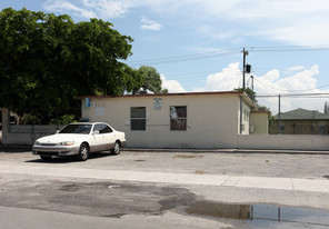 2732 NW 6th St Apartments