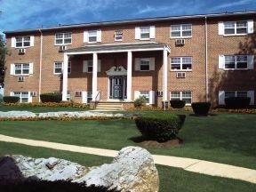 Hanover Manor Apartments in Carlisle, PA - Building Photo