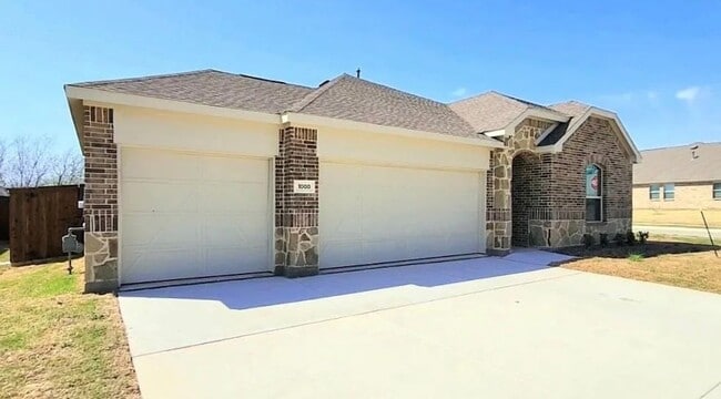1000 Chip St in Little Elm, TX - Foto de edificio - Building Photo