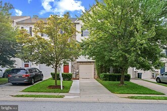 10745 Hillingdon Rd in Ellicott City, MD - Building Photo - Building Photo