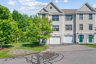 41 Village Dr in Meredith, NH - Building Photo
