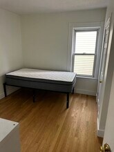 18 Bradbury St in Boston, MA - Foto de edificio - Building Photo