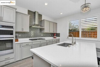 278 Sespe Creek Ave. in Brentwood, CA - Building Photo - Building Photo