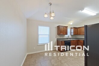 12432 Hunters Mill Trail in Burleson, TX - Building Photo - Building Photo