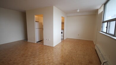 Westdale Apartments in Mississauga, ON - Building Photo - Building Photo