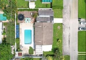 2217 NW 4th Ave in Wilton Manors, FL - Building Photo