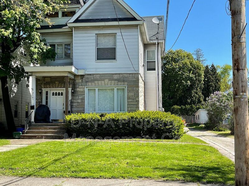 716 W Lackawanna Ave Photo