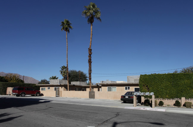 3888-3896 E Calle De Carlos in Palm Springs, CA - Building Photo - Building Photo