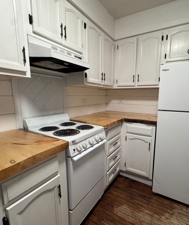 18 Cobb Rd, Unit 18 Cobb Road