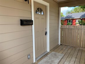 318 E 37th St in Houston, TX - Building Photo - Building Photo