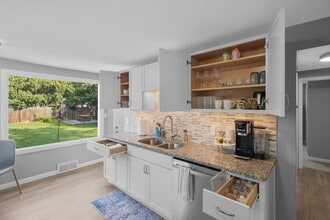 1114 Meacham St in Green Bay, WI - Building Photo - Building Photo