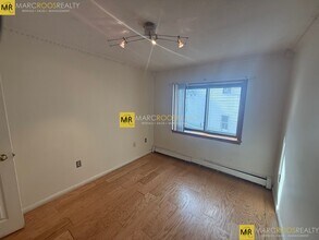 1030 Bennington St, Unit 5 in Boston, MA - Building Photo - Building Photo