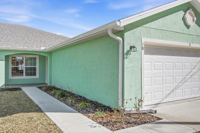 18 Whetstone Ln in Palm Coast, FL - Building Photo - Building Photo