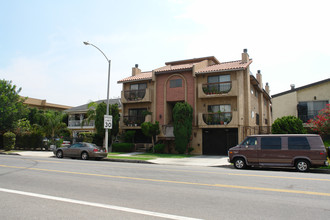 370 S Commonwealth Ave in Los Angeles, CA - Building Photo - Building Photo