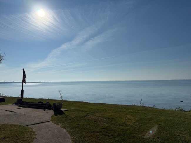 10245 Dixie Hwy in Fair Haven, MI - Building Photo - Building Photo