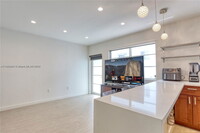 6905 Bay Dr in Miami, FL - Building Photo - Building Photo