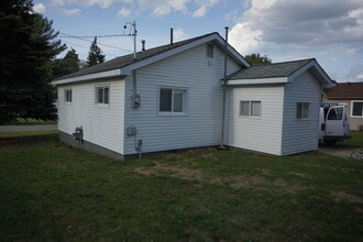 117 Cherry St in Houghton Lake, MI - Building Photo - Building Photo