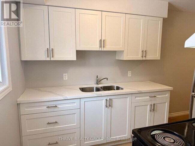 127 Toulon Crescent in London, ON - Building Photo - Building Photo