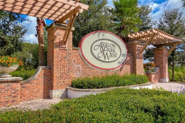 5460 Warrington Town Path in Wesley Chapel, FL - Building Photo - Building Photo