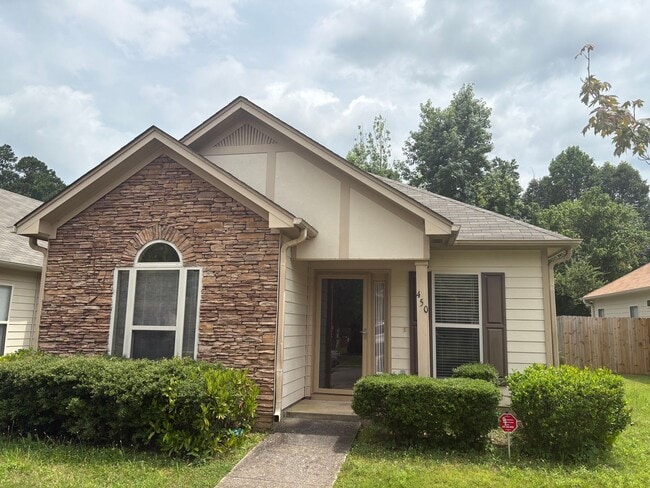 property at 450 Fox Run Cir