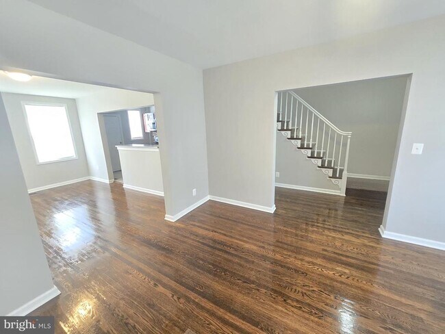 2805 Edison Hwy in Baltimore, MD - Foto de edificio - Building Photo