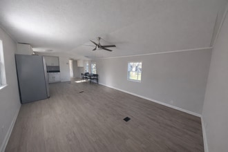 5094 Red Barn Rd in Milton, FL - Building Photo - Building Photo