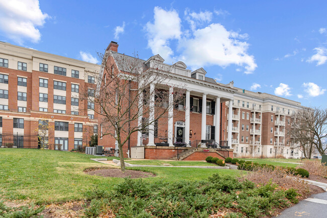 Aspen Square at the Parks in Washington, DC - Foto de edificio - Building Photo