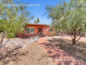 2702 N Richey Blvd in Tucson, AZ - Building Photo - Building Photo