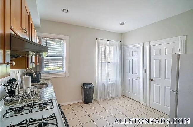 6 Haskell St in Boston, MA - Building Photo - Building Photo