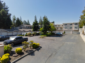 The Bluffs at Mukilteo in Mukilteo, WA - Foto de edificio - Building Photo