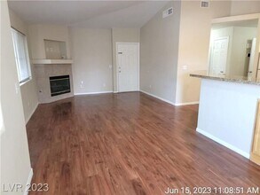 1554 Dallas Terrace in Henderson, NV - Foto de edificio - Building Photo