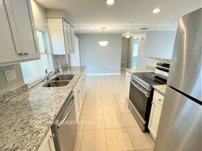 7009 Mamouth St in Englewood, FL - Building Photo - Building Photo