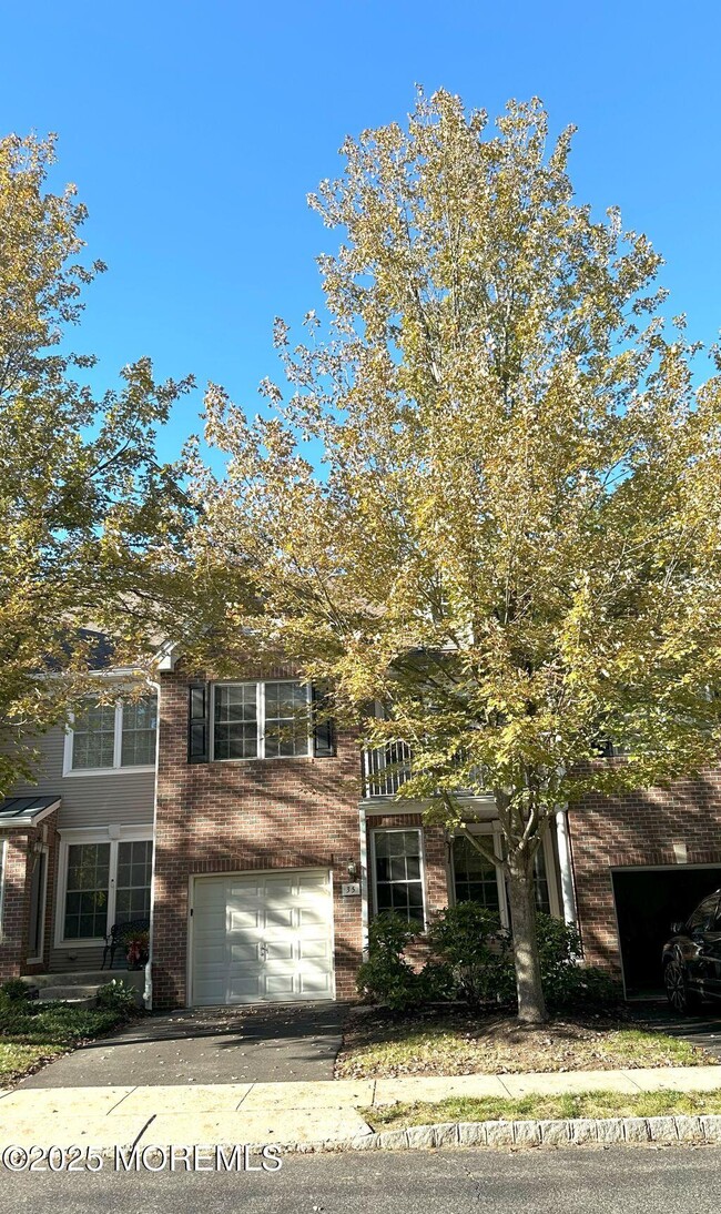 35 Ironwood Ct