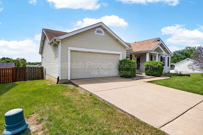 166 Royallprairie Ln in O'Fallon, MO - Building Photo - Building Photo