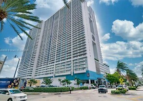 1717 N Bayshore Dr, Unit A-3533 in Miami, FL - Building Photo