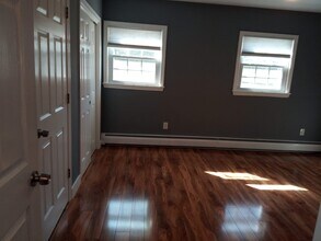140 golfview dr in Manchester, NH - Building Photo - Building Photo